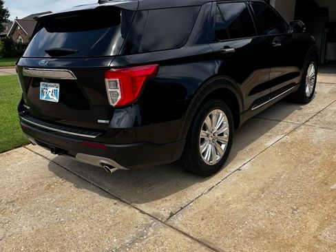 Used 2020 Ford Explorer Limited w/ Class III Trailer Tow Package AWD/4WD image 4
