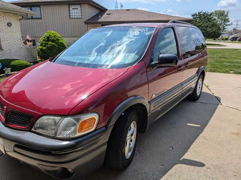 Used 2004 Pontiac Montana w/ Climate Package image 1