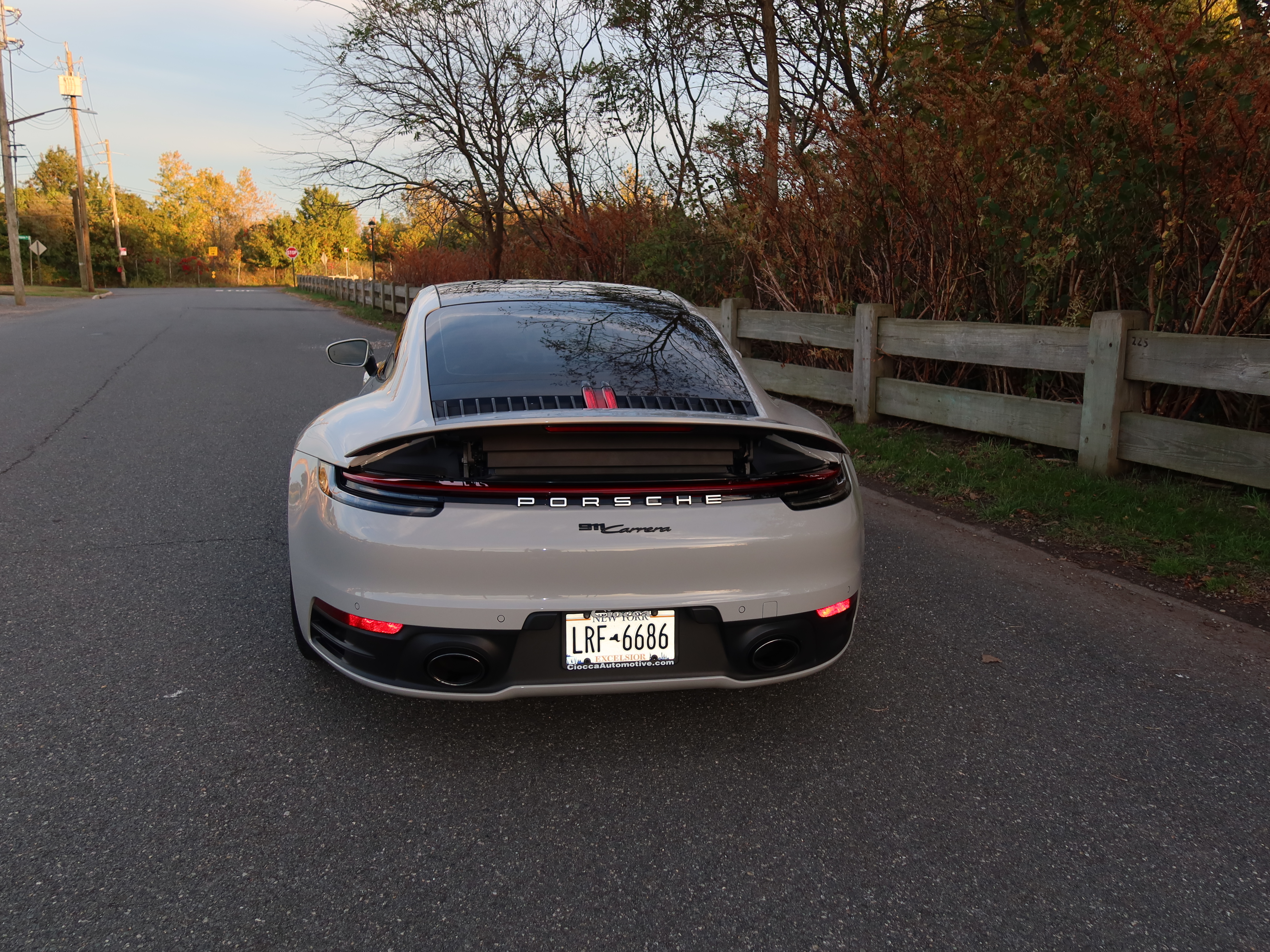 Used 2022 Porsche 911 Carrera image 5