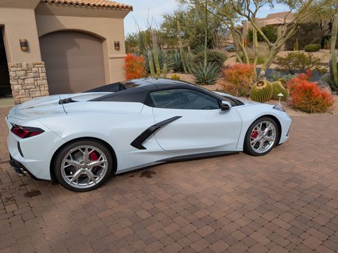 Used 2022 Chevrolet Corvette Stingray Convertible w/ Battery Protection Package image 12