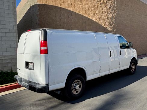Used 2020 Chevrolet Express 2500 Extended w/ Driver Convenience Package image 5