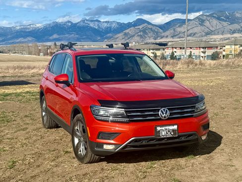 Used 2018 Volkswagen Tiguan SEL Premium image 1