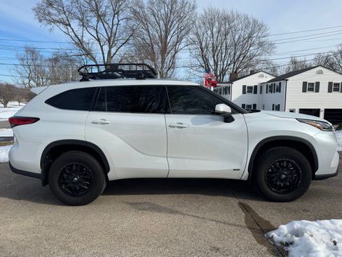 Used 2022 Toyota Highlander Limited image 6