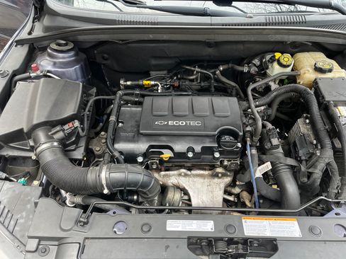 Used 2013 Chevrolet Cruze LT image 4