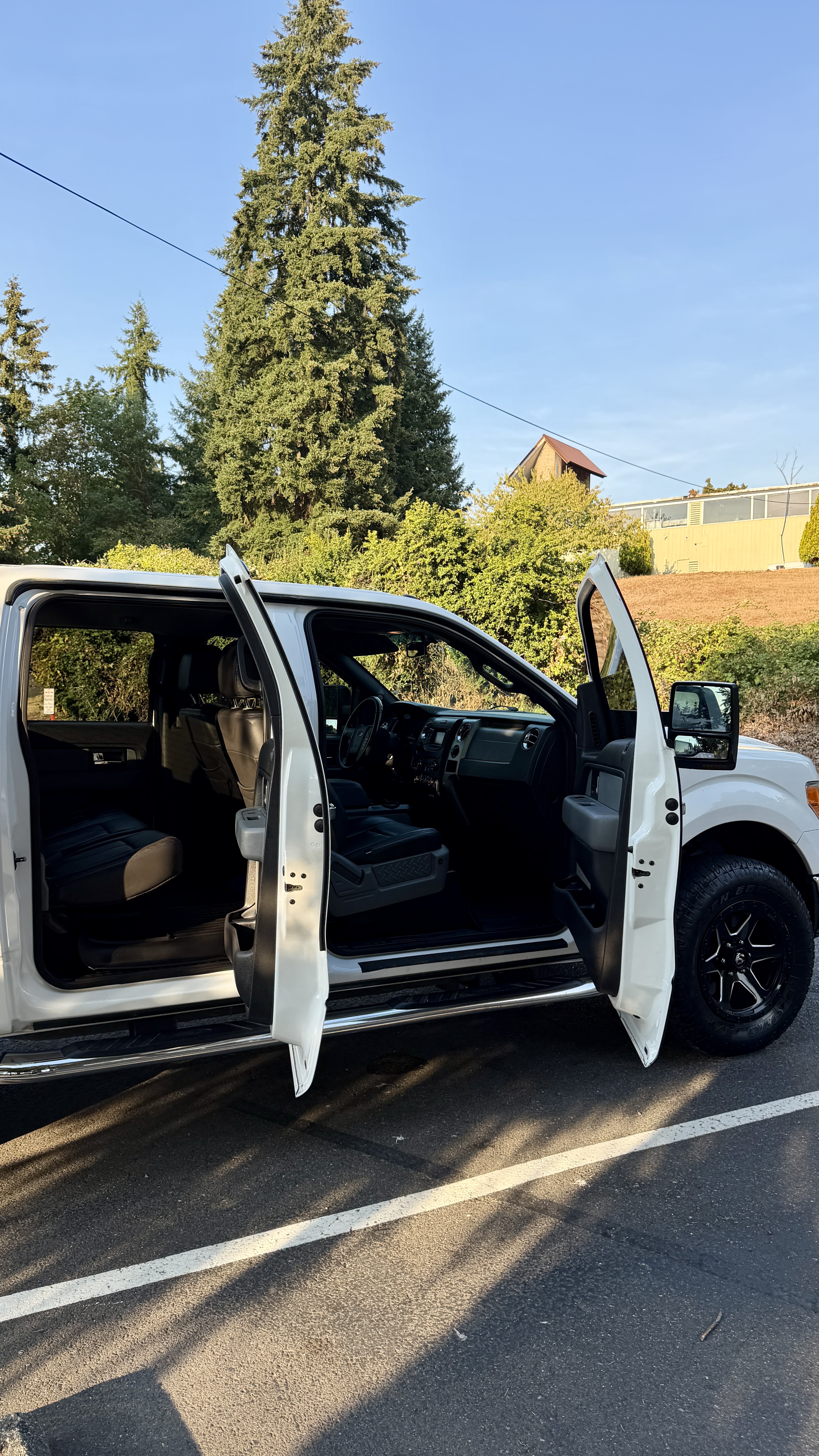 Used 2013 Ford F150 XLT w/ Luxury Equipment Group AWD/4WD image 13