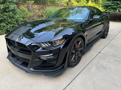 Used 2022 Ford Mustang Shelby GT500 w/ Carbon Fiber Track Pack image 2