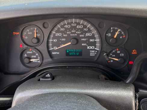 Used 2006 GMC Savana 2500 RWD image 16