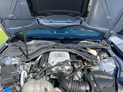 Used 2022 Ford Mustang Shelby GT500 w/ Carbon Fiber Track Pack RWD image 32