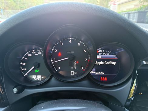 Used 2022 Porsche Macan image 14