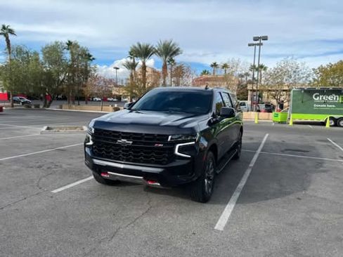 Used 2023 Chevrolet Suburban Z71 w/ Luxury Package image 1