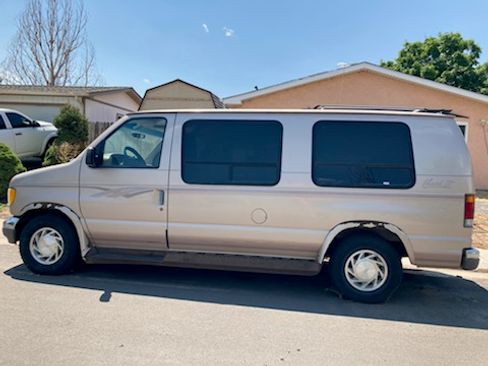 Used 1994 Ford E-150 and Econoline 150 Van image 12
