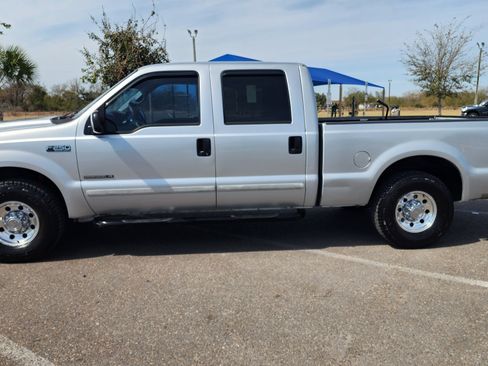 Used 2001 Ford F250 2WD Crew Cab Super Duty image 2
