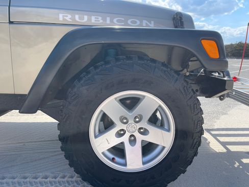 Used 2006 Jeep Wrangler Rubicon AWD/4WD image 13
