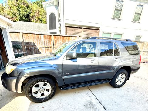 Used 2006 Toyota 4Runner Sport image 1