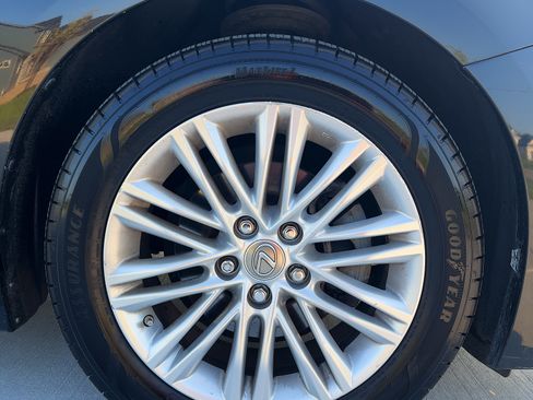 Used 2013 Lexus ES 350 w/ Premium Pkg FWD image 15