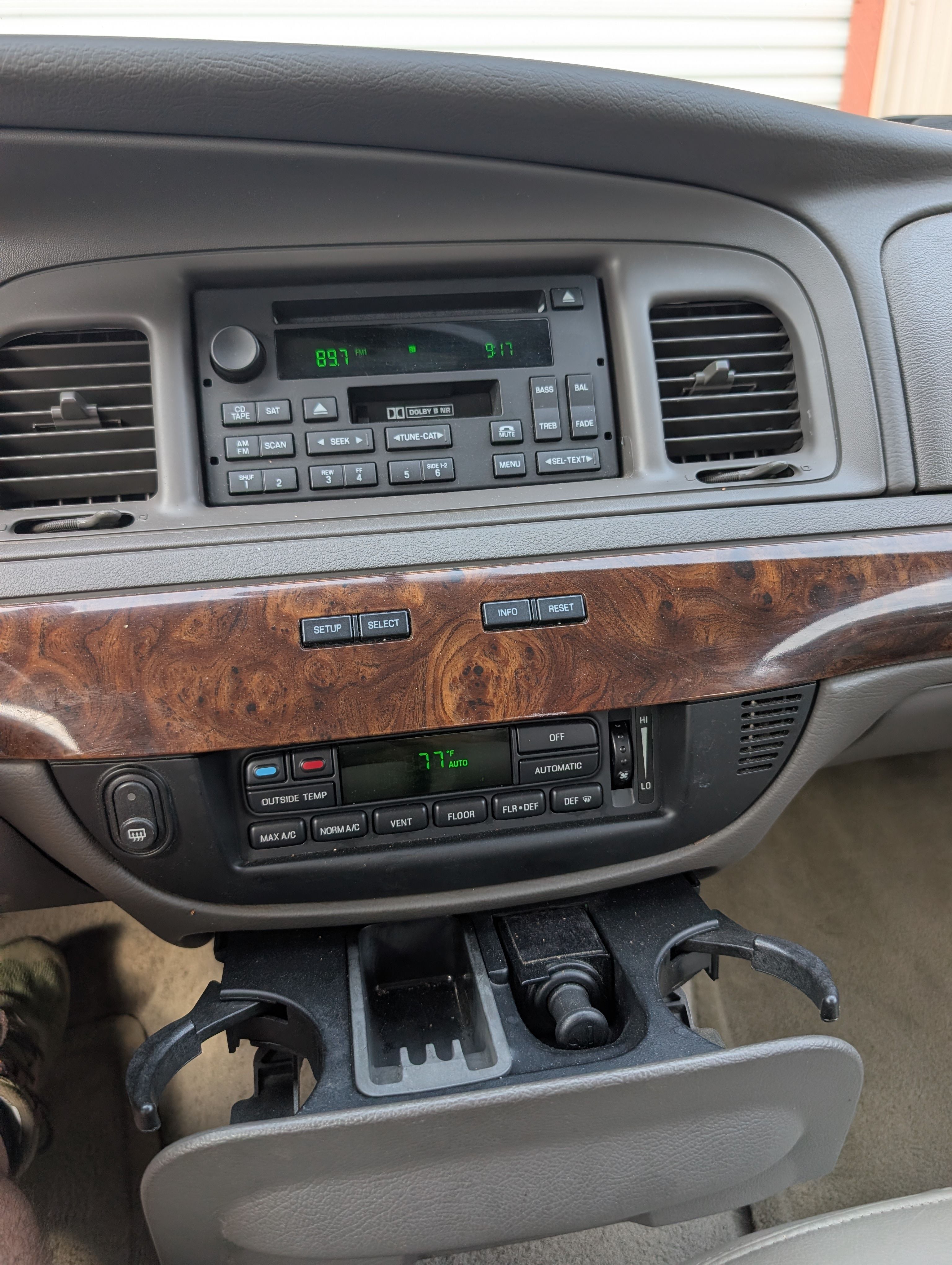 Used 2006 Mercury Grand Marquis LS RWD image 5