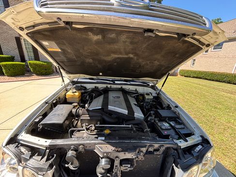 Used 2006 Lexus LX 470 4WD image 25