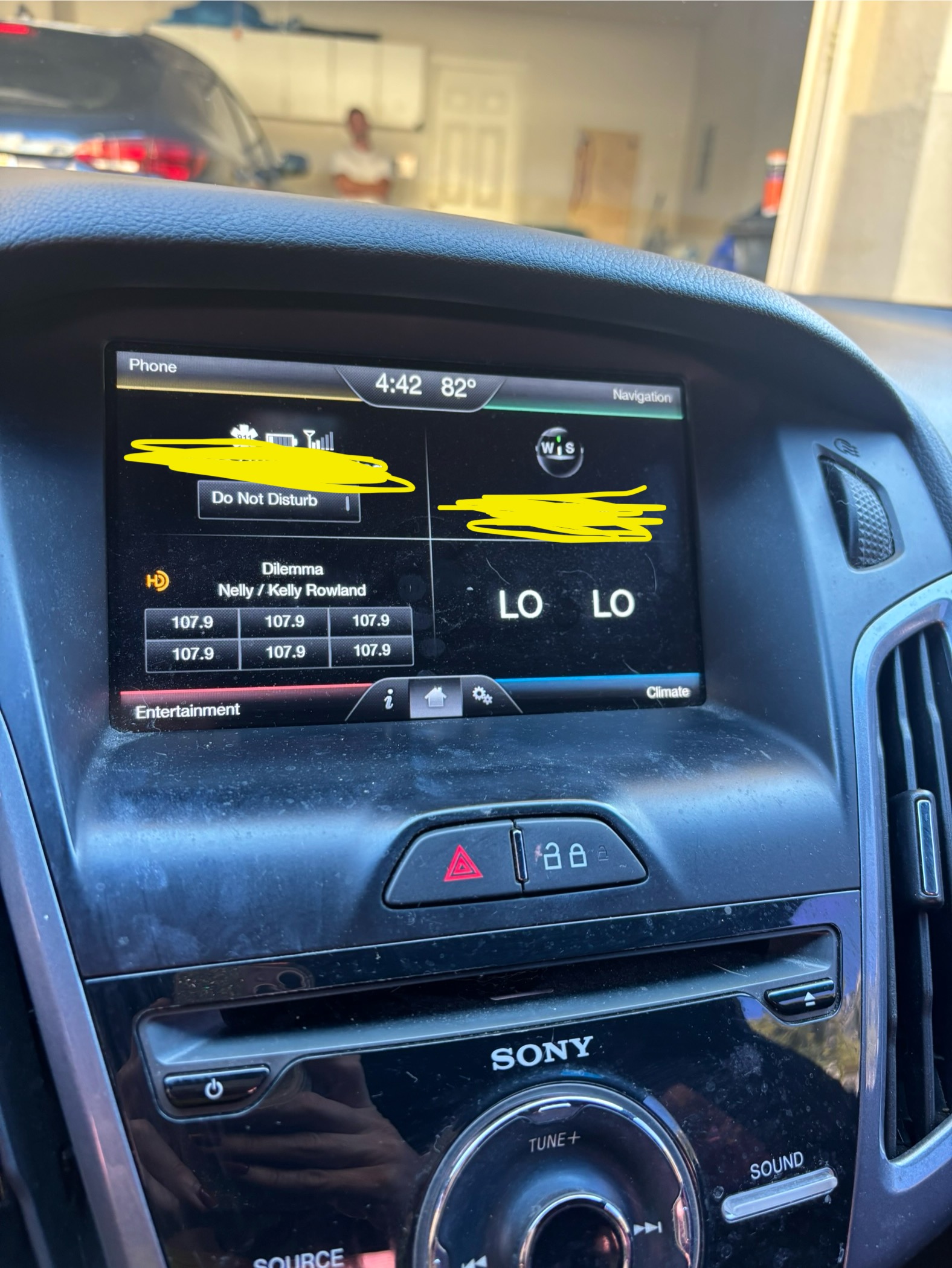 Used 2014 Ford Focus Titanium FWD image 17