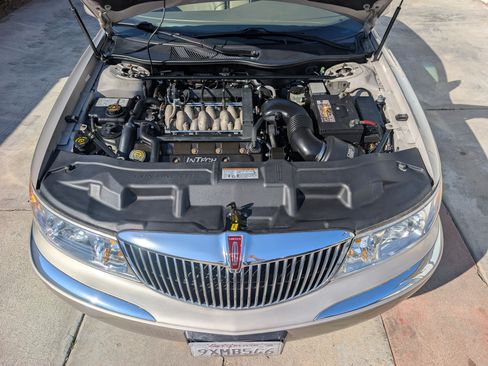 Used 1999 Lincoln Continental image 24