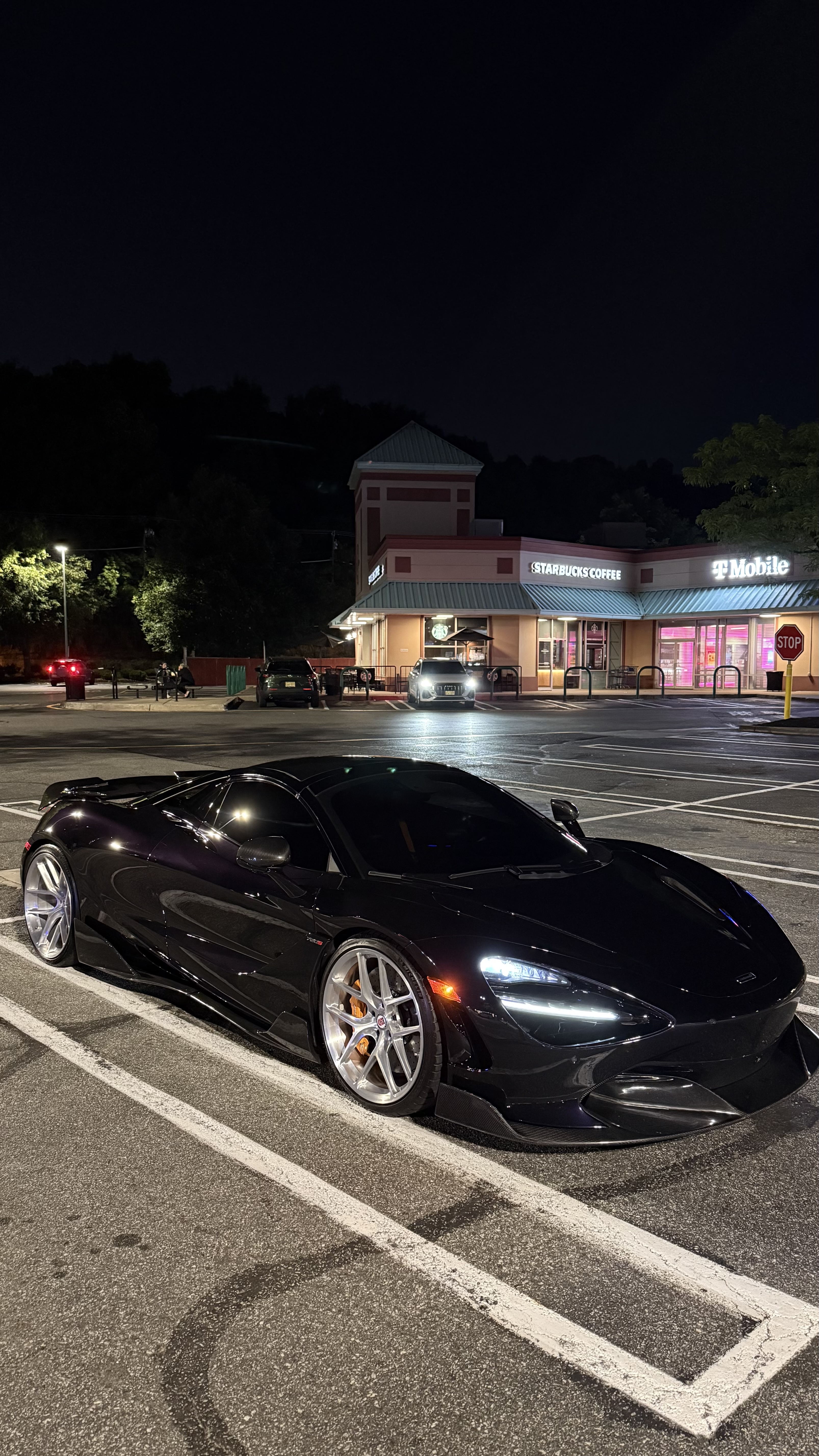 Used 2020 McLaren 720S Spider RWD image 4