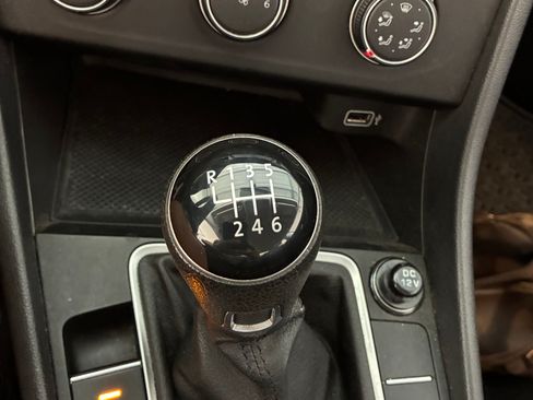 Used 2019 Volkswagen Jetta S image 14