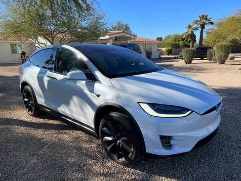 Used 2017 Tesla Model X P100D image 8