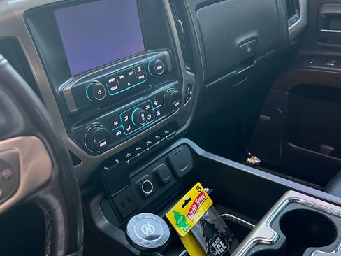 Used 2018 GMC Sierra 1500 Denali w/ Denali Ultimate Package image 10