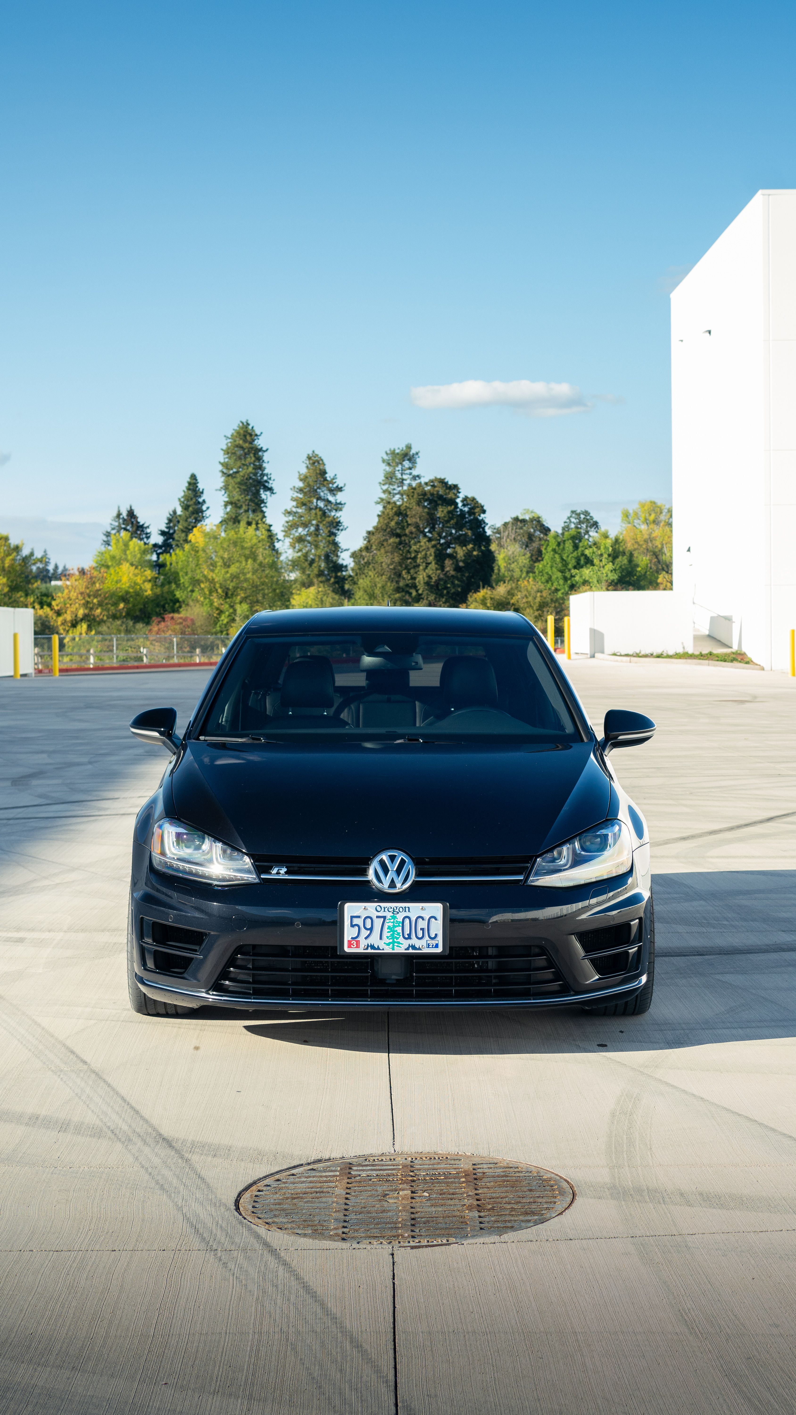 Used 2016 Volkswagen Golf 4-Door AWD/4WD image 1