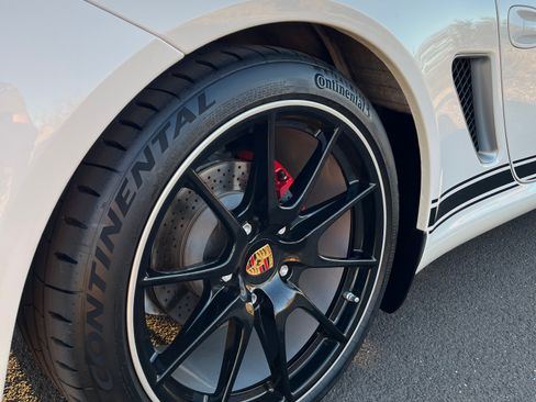 Used 2012 Porsche Boxster Spyder RWD image 9