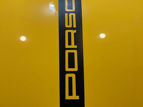 Used 2018 Porsche 911 Carrera image 27