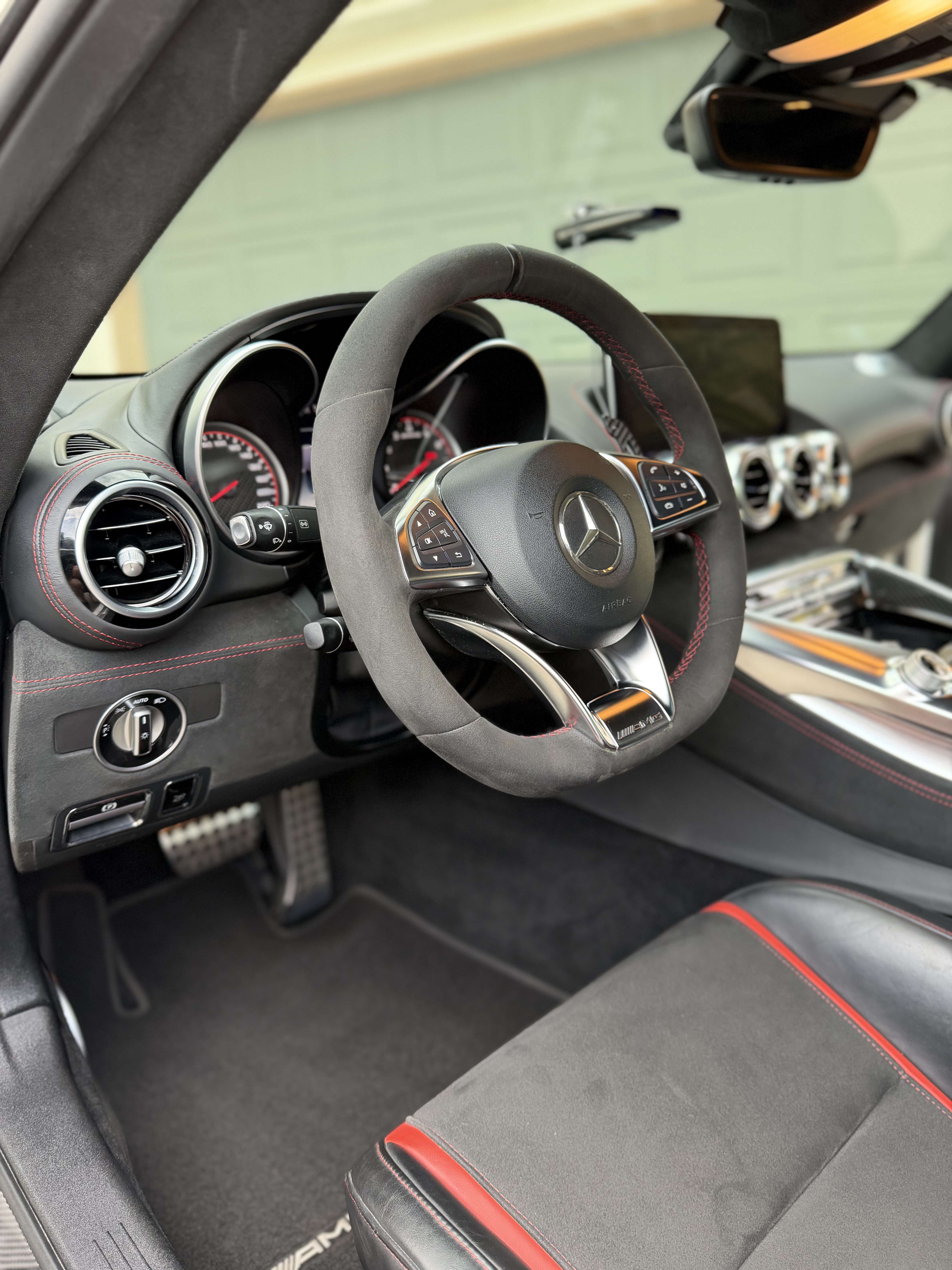 Used 2016 Mercedes-Benz AMG GT S w/ Exclusive Interior Package image 14