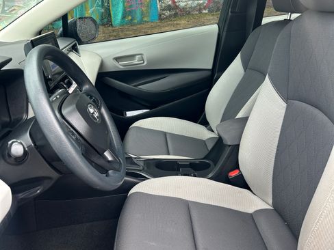 Used 2024 Toyota Corolla LE image 11