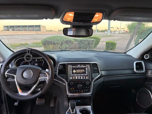 Used 2018 Jeep Grand Cherokee Summit image 10