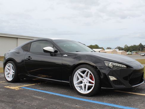 Used 2013 Scion FR-S Coupe 2D image 1