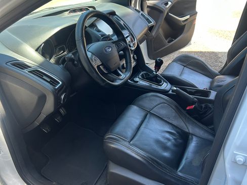 Used 2015 Ford Focus ST w/ Equipment Group 402A image 9