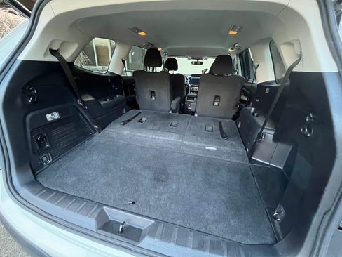 Used 2019 Subaru Ascent Premium image 10