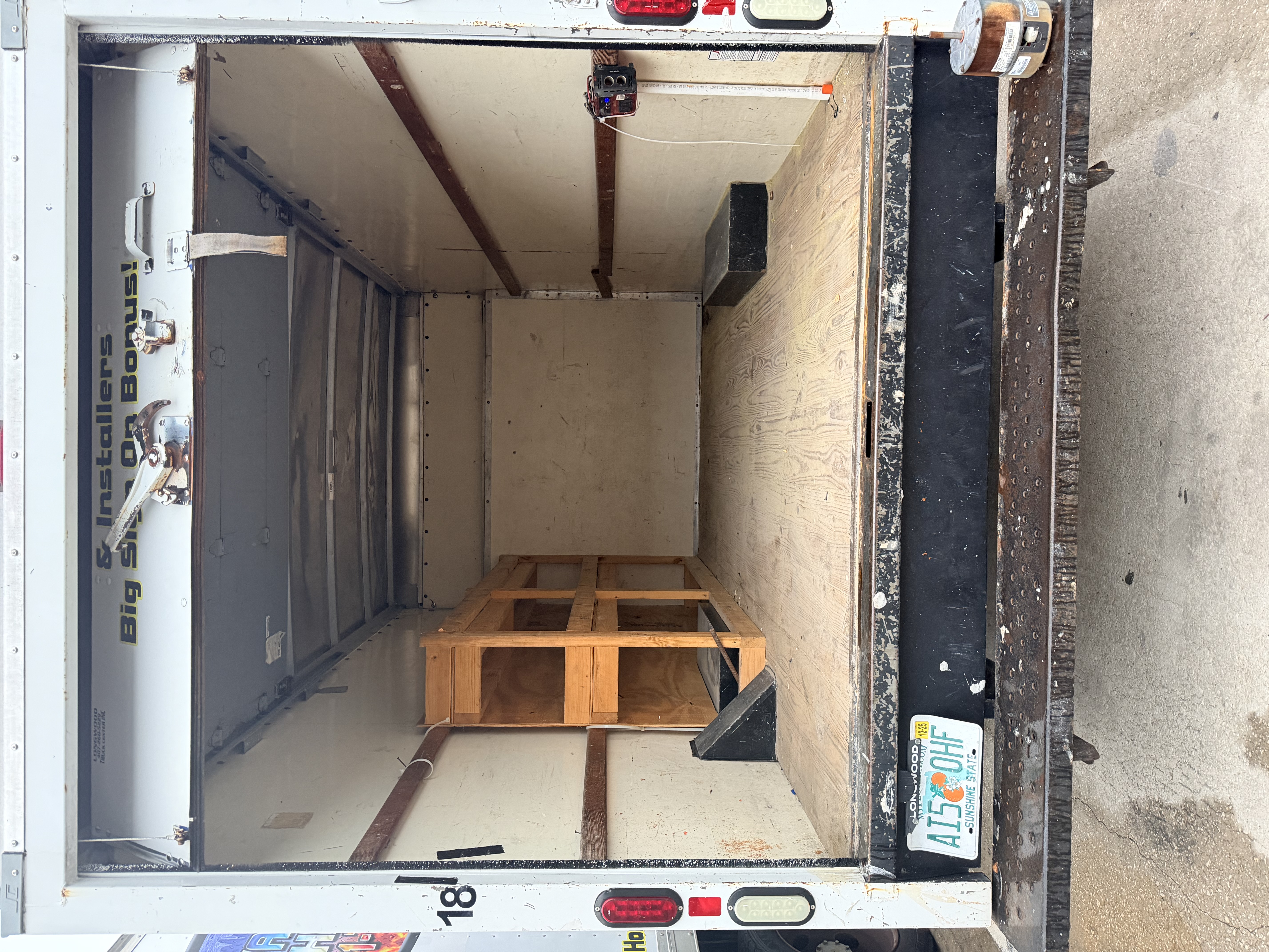 Used 2015 Ford E-350 and Econoline 350 Super Duty RWD image 4