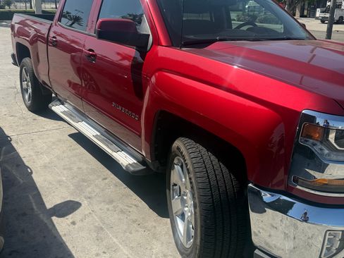 Used 2018 Chevrolet Silverado 1500 LT w/ All Star Edition image 6