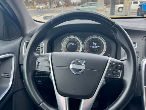 Used 2013 Volvo S60 T5 image 11