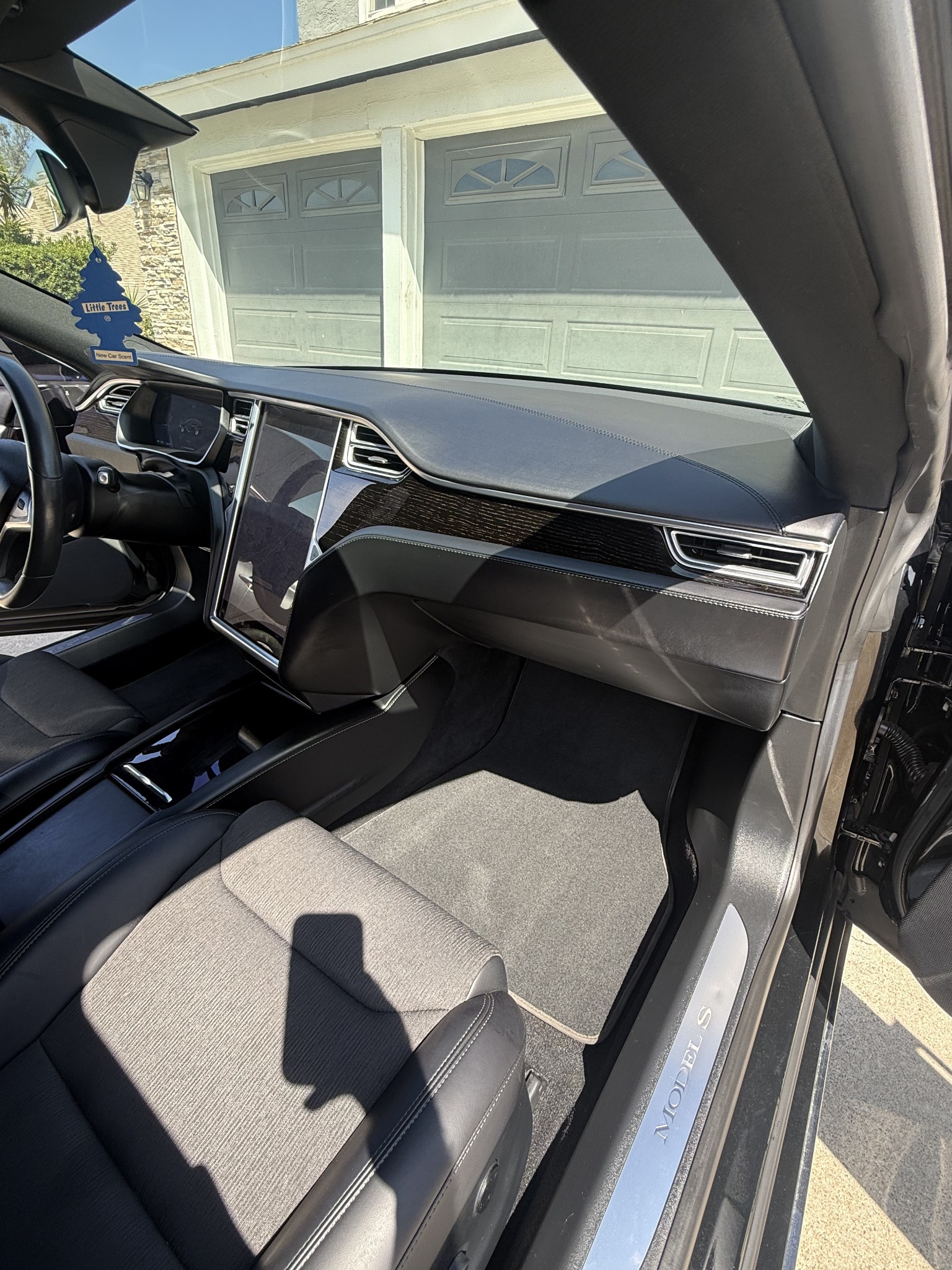 Used 2017 Tesla Model S 75 RWD image 19