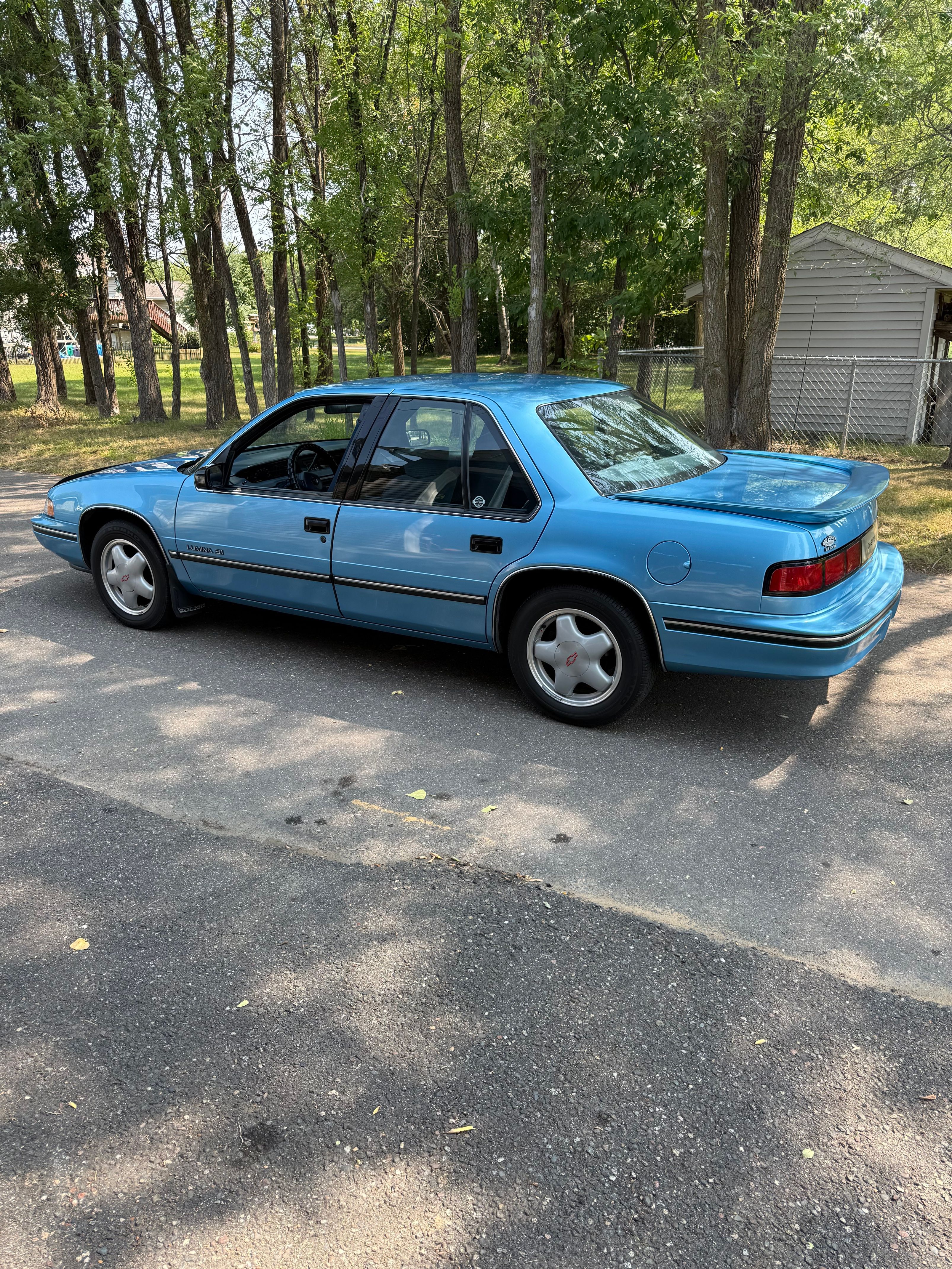 Used 1992 Chevrolet Lumina Sedan FWD image 1
