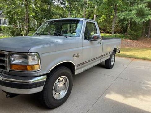 Used 1995 Ford F250 2WD Regular Cab image 2