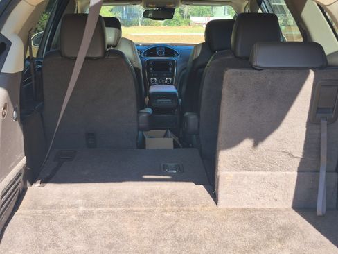 Used 2014 Buick Enclave Premium image 9
