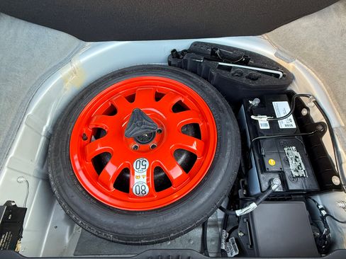 Used 2004 Jaguar XJ8 image 30