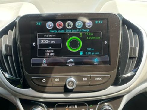 Used 2017 Chevrolet Volt LT w/ Comfort Package FWD image 24
