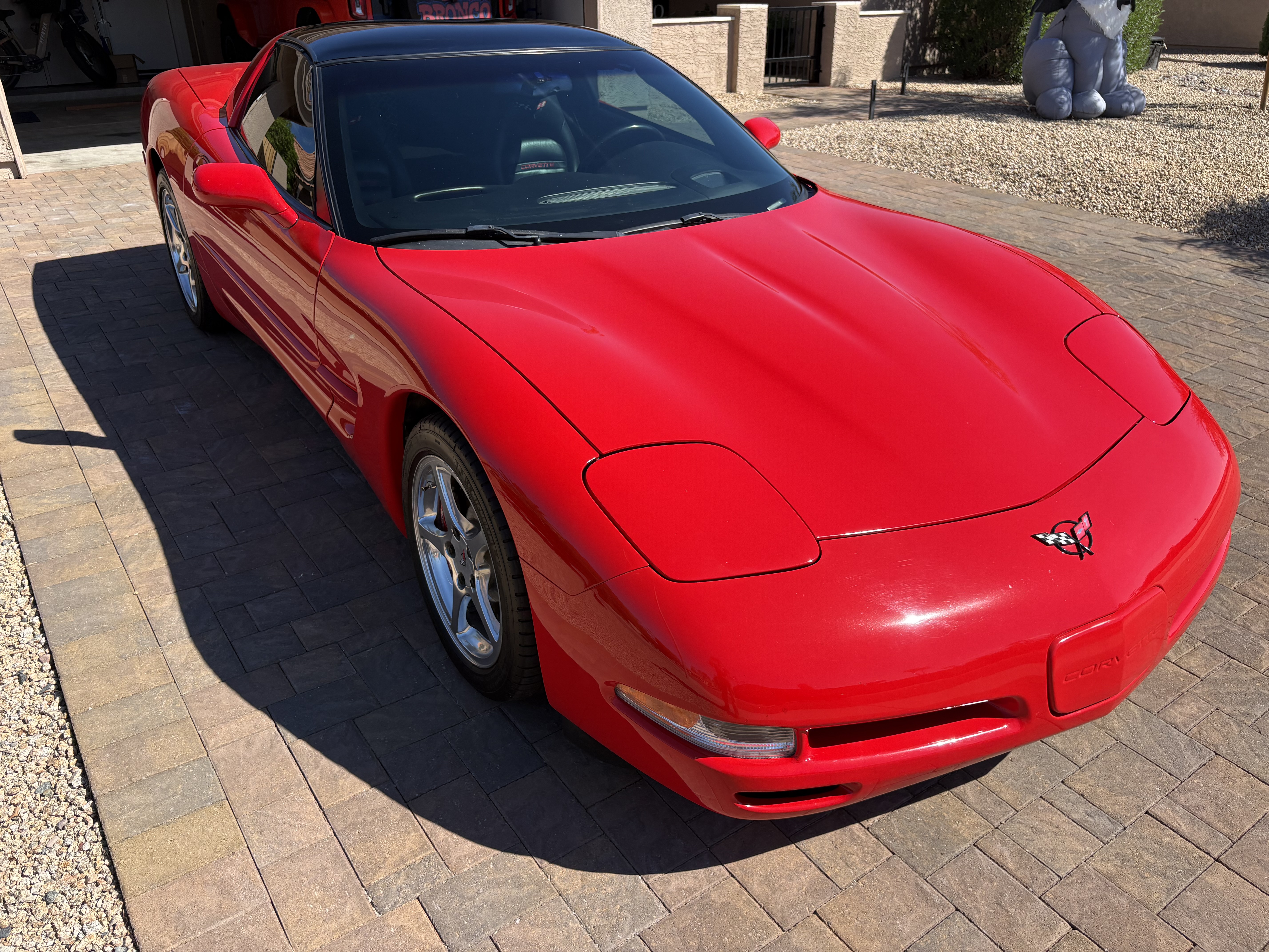 Used 2001 Chevrolet Corvette Coupe w/ Preferred Equipment Group2 RWD image 4