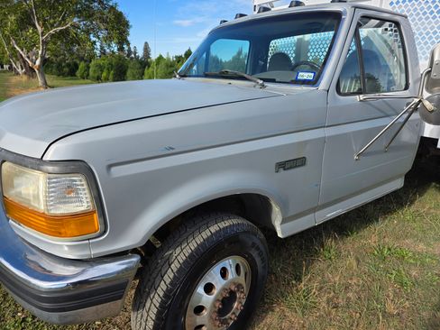 Used 1997 Ford F450 2WD Regular Cab Super Duty image 15