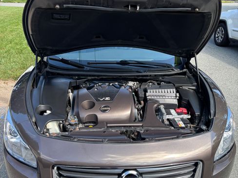 Used 2013 Nissan Maxima 3.5 S FWD image 2