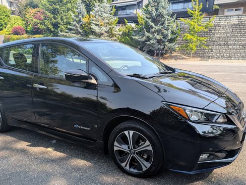 Used 2019 Nissan Leaf SL Plus FWD image 17