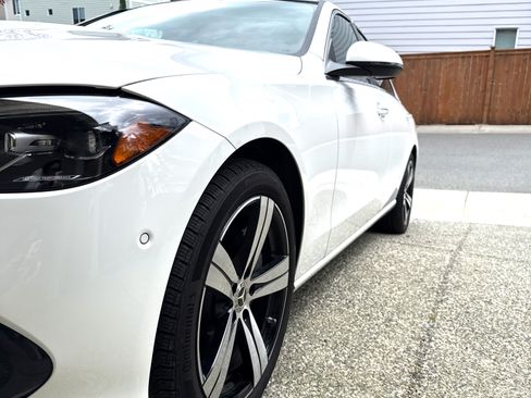 Used 2025 Mercedes-Benz C 300 4MATIC Sedan image 9